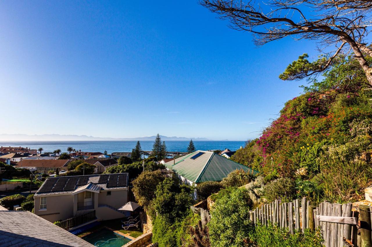 Zonnendal Family Home In Charming Kalk Bay Cape Town Exterior photo